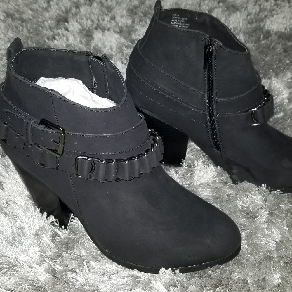 Ankle booties